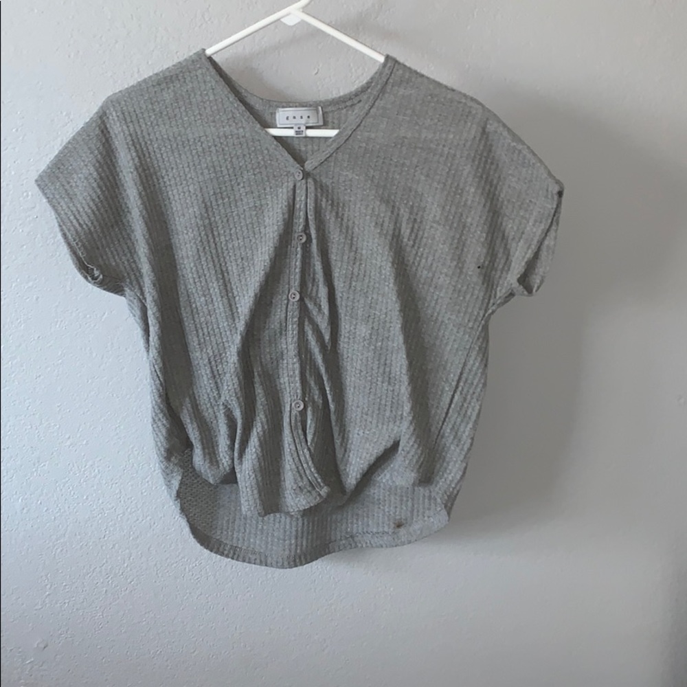grey button up cotton tee